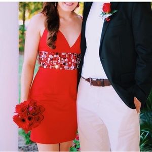 Red Sherri hill size 4